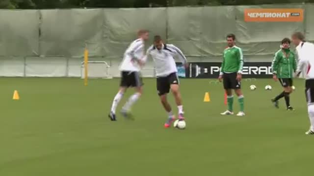 Сборная Германии продолжает подготовку к полуфиналу Евро-2012 пр