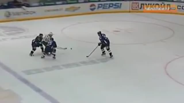 Видео. 0:1 Мирнов ("Салават Юлаев") открывает счёт в  матче