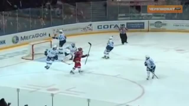 Видео. 1:0 Любушкин ("Локомотив") открывает счёт в матче