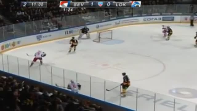 Видео . 1:1 Гуськов ("Локомотив") сравнивает счёт