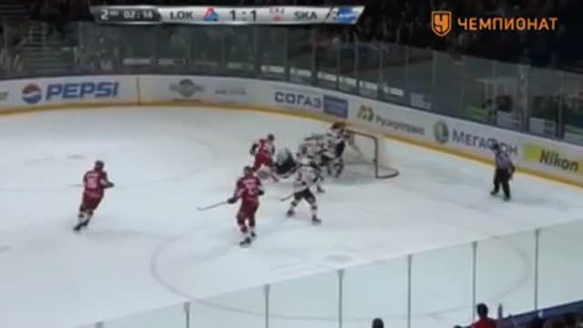 Видео. 2:1 Аверин ("Локомотив") выводит команду вперёд