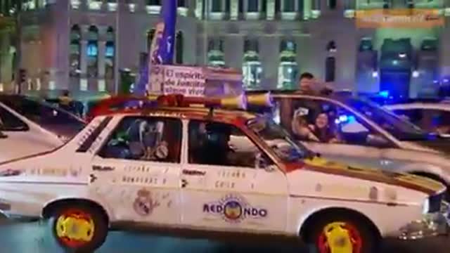 Болельщики «Реала» на улицах Мадрида празднуют победу своей кома