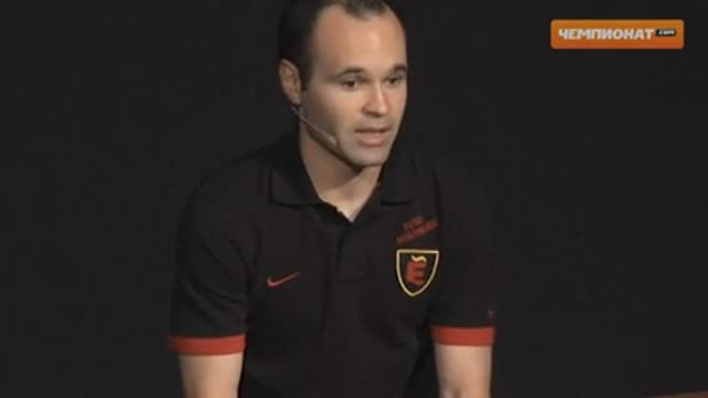 Интервью у лучшего игрока Евро-2012, полузащитника сборной Испан
