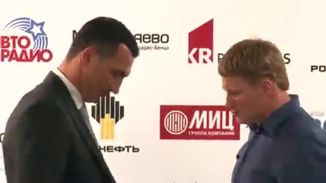 Кличко и Поветкин впервые встретились лицом к лицу